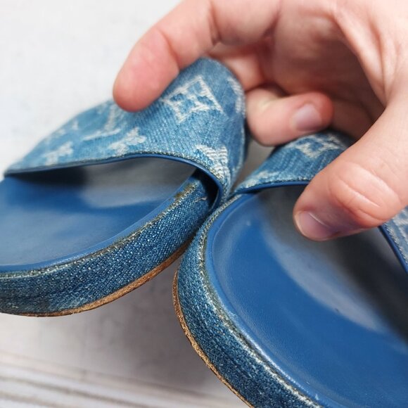 Louis Vuitton Denim Blue Buckle Bom Dia Monogram Flat Sandal - Picture 14 of 15